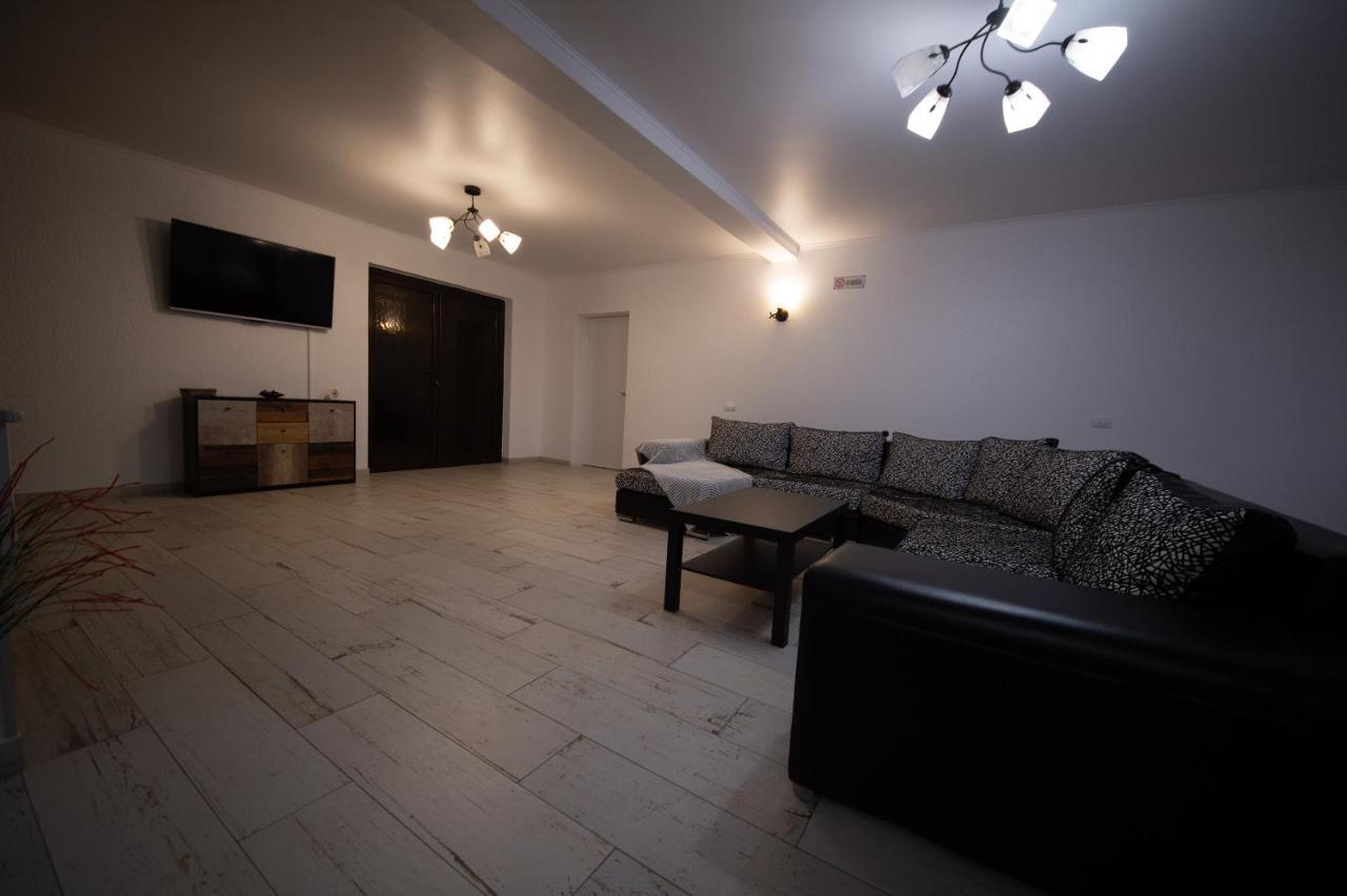 Râmnicu Vâlcea Casa Avram 빌라 외부 사진
